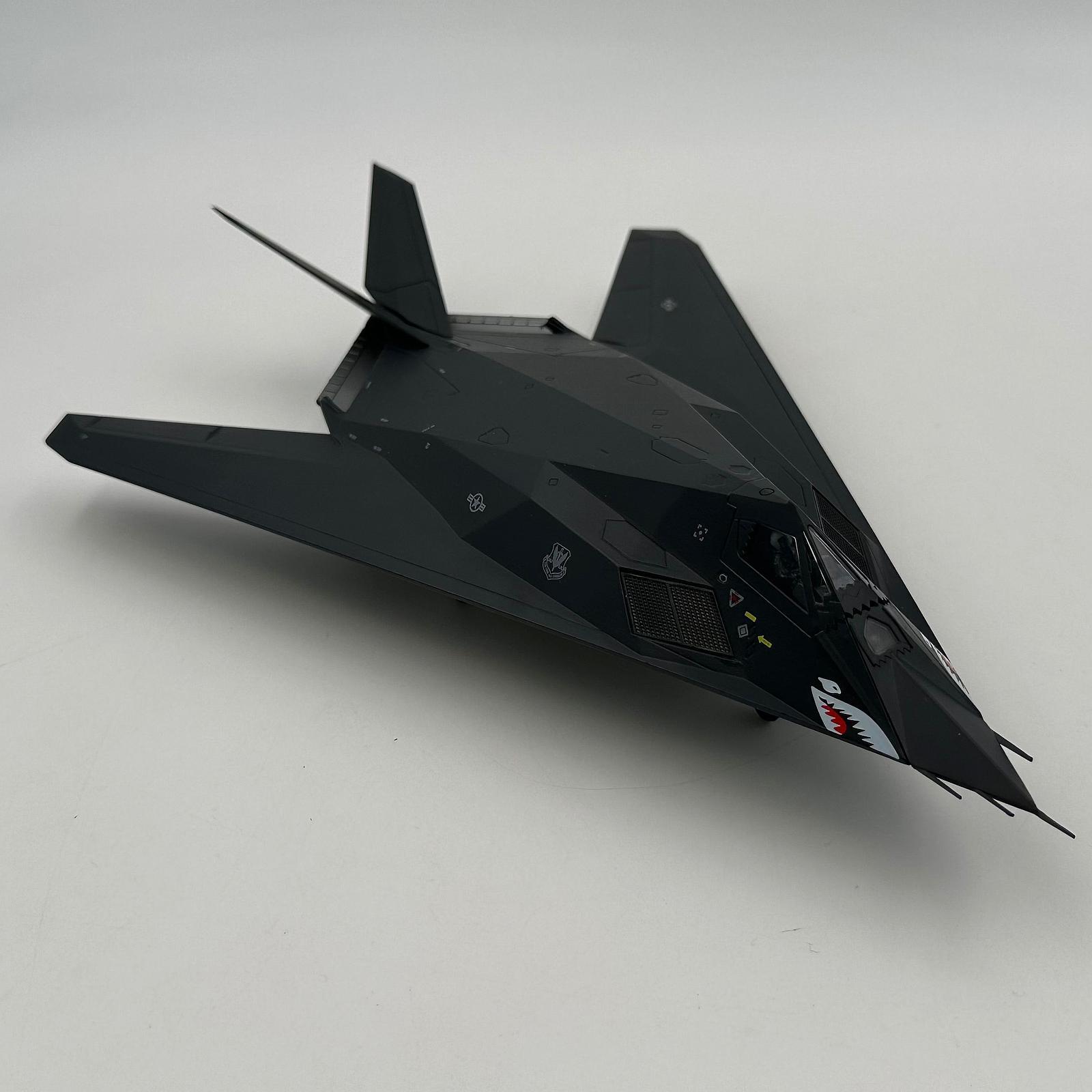 1:72 Nighthawk Fighter Tableto - Home Office Bookshelves incelemesi ve fiyatı